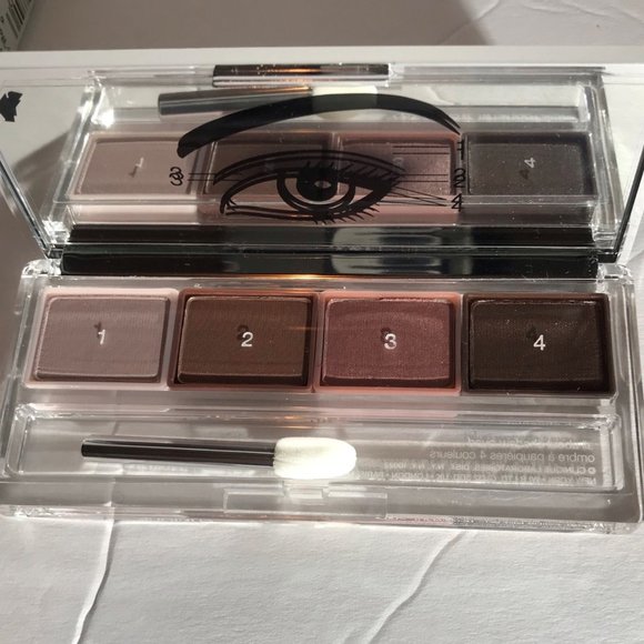 Clinique Makeup Set with 2 Eyeshadow Brushes. NIB. - Picture 6 of 8